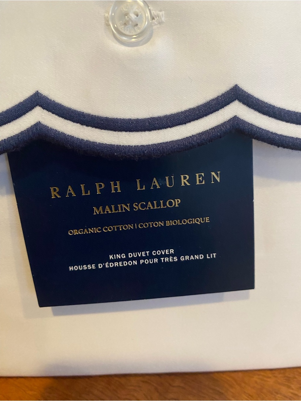 Ralph Lauren Organic Cotton White Duvet Cover with Navy Scalloped Trim - Picture 2 of 4